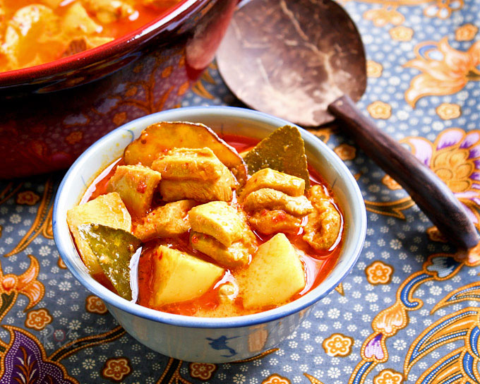 Nyonya Chicken Curry with Pineapple